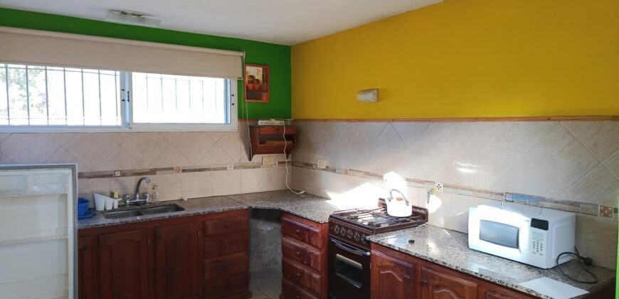 Chalet 3 dorm con amplio parque y vista a las sierras
