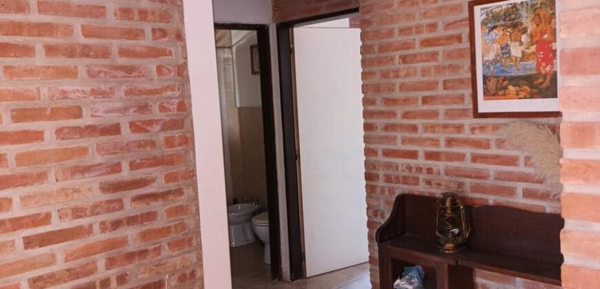 Chalet 3 dorm con amplio parque y vista a las sierras