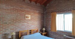 Chalet 3 dorm con amplio parque y vista a las sierras