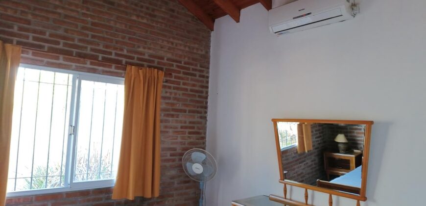 Chalet 3 dorm con amplio parque y vista a las sierras
