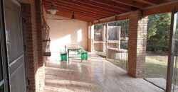 Chalet 3 dorm con amplio parque y vista a las sierras
