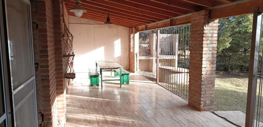 Chalet 3 dorm con amplio parque y vista a las sierras