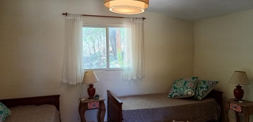 Chalet con cabaña, acequia y pileta con vistas únicas en la reserva de Los Hornillos