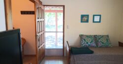 Chalet con cabaña, acequia y pileta con vistas únicas en la reserva de Los Hornillos