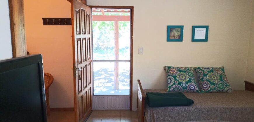 Chalet con cabaña, acequia y pileta con vistas únicas en la reserva de Los Hornillos