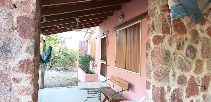 Chalet con cabaña, acequia y pileta con vistas únicas en la reserva de Los Hornillos