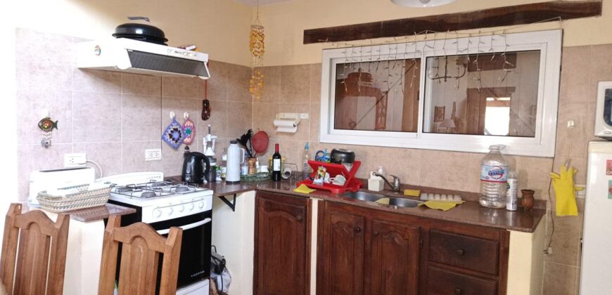 Chalet con cabaña, acequia y pileta con vistas únicas en la reserva de Los Hornillos