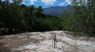 Terreno en Las Rabonas con mejoras y vista a las sierras