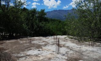 Terreno en Las Rabonas con mejoras y vista a las sierras