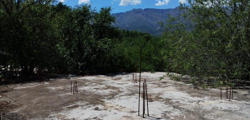 Terreno en Las Rabonas con mejoras y vista a las sierras