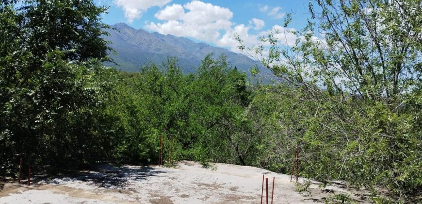 Terreno en Las Rabonas con mejoras y vista a las sierras