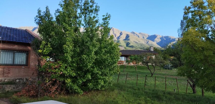 Chalet con pileta en Las Rabonas con lindas vistas