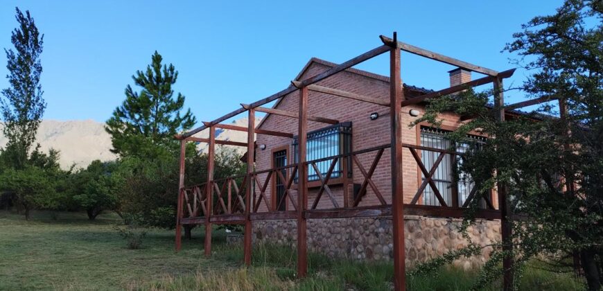 Chalet con pileta en Las Rabonas con lindas vistas