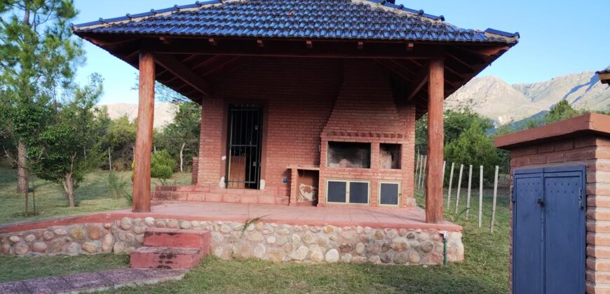 Chalet con pileta en Las Rabonas con lindas vistas