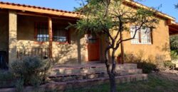 Complejo de apart y chalet con amplia pileta,  gran parque y vistas