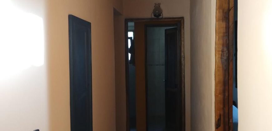 Complejo de apart y chalet con amplia pileta,  gran parque y vistas