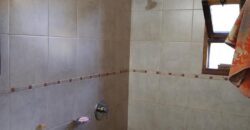 Complejo de apart y chalet con amplia pileta,  gran parque y vistas
