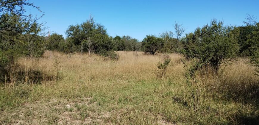 Espectacular sitio con costa de río a 10 cuadras de la plaza en Nono