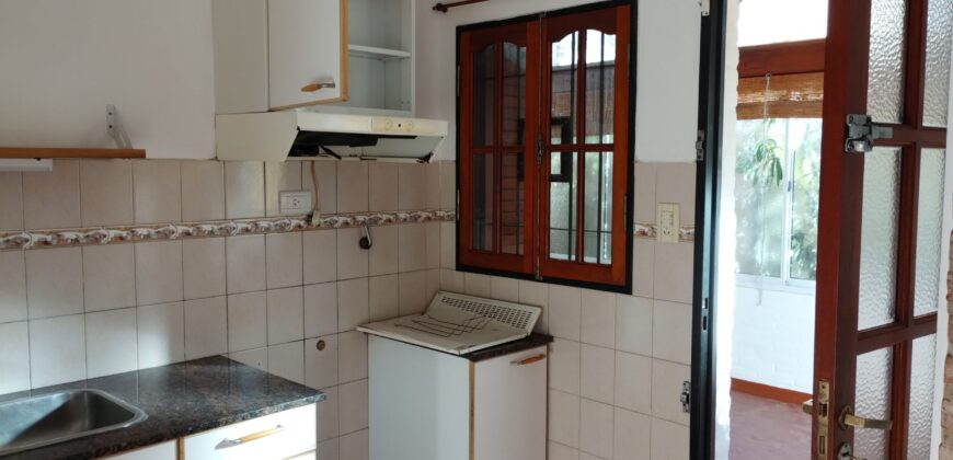 Hermoso chalet 2 plantas con quincho en Barrio Residencial Mina Clavero