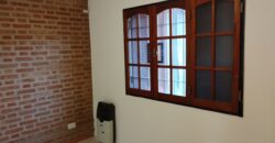 Hermoso chalet 2 plantas con quincho en Barrio Residencial Mina Clavero