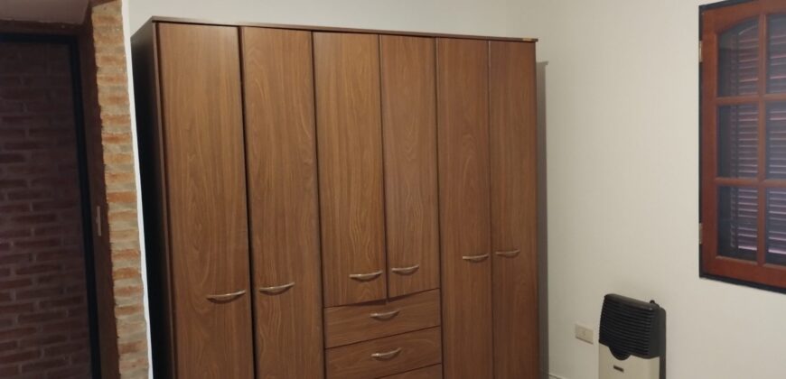Hermoso chalet 2 plantas con quincho en Barrio Residencial Mina Clavero