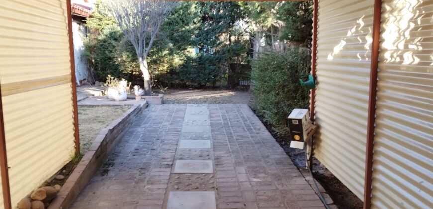 Hermoso chalet 2 plantas con quincho en Barrio Residencial Mina Clavero