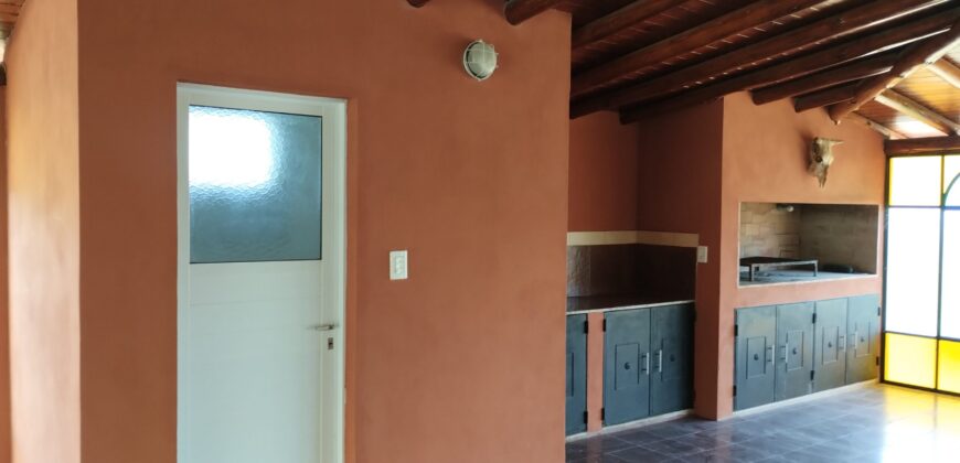 Chalet nuevo de 3 dormitorios y dependencias en Mina Clavero