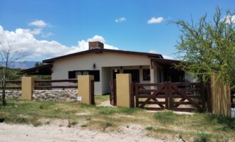 Chalet nuevo de 3 dormitorios y dependencias en Mina Clavero