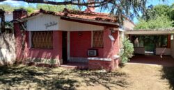 Chalet con departamentos independientes, barrio centro Mina Clavero