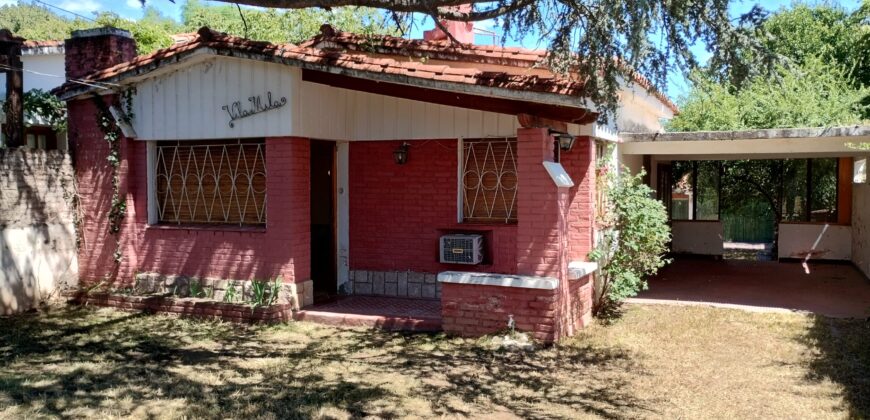 Chalet con departamentos independientes, barrio centro Mina Clavero