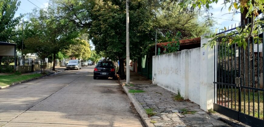 Chalet con departamentos independientes, barrio centro Mina Clavero