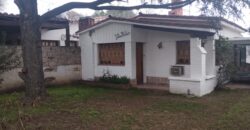 Chalet con departamentos independientes, barrio centro Mina Clavero