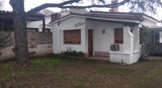 Chalet con departamentos independientes, barrio centro Mina Clavero