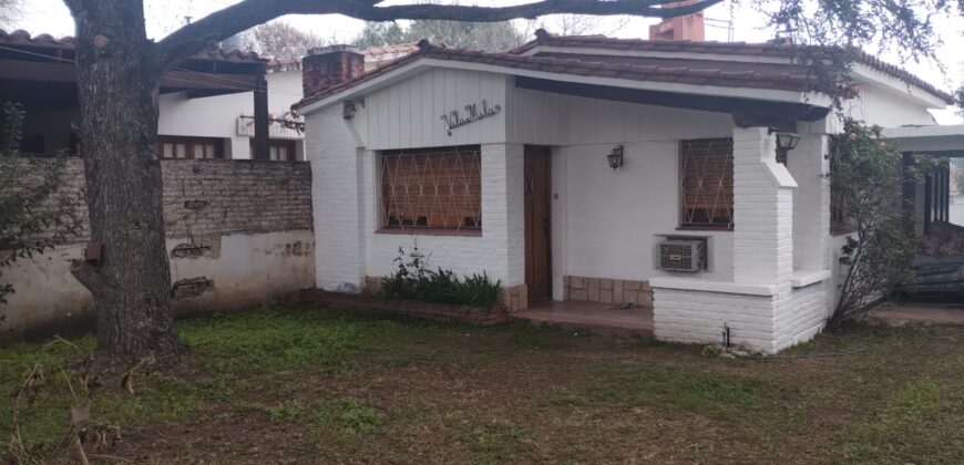 Chalet con departamentos independientes, barrio centro Mina Clavero