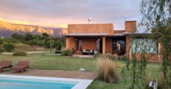 Espectacular propiedad en Nono con piscina y vistas únicas