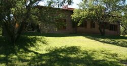 Imponente chalet con piscina infinita y costa de río en El Alto de Nono (RETASADA)