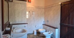 Imponente chalet con piscina infinita y costa de río en El Alto de Nono (RETASADA)