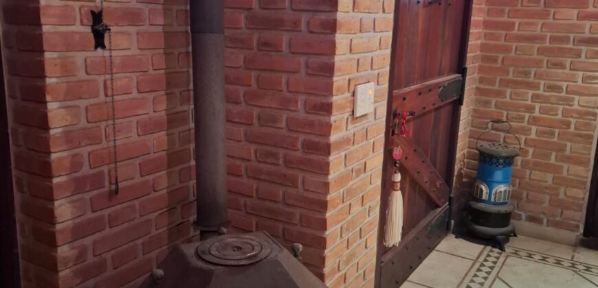 Imponente chalet con piscina infinita y costa de río en El Alto de Nono (RETASADA)