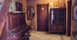 Imponente chalet con piscina infinita y costa de río en El Alto de Nono (RETASADA)