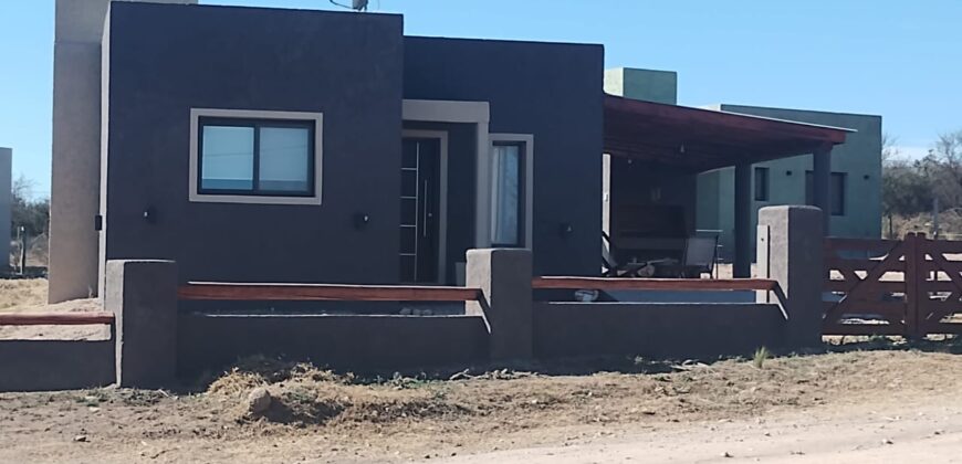 Casa a estrenar en barrio Inti-Co Arroyo de los Patos
