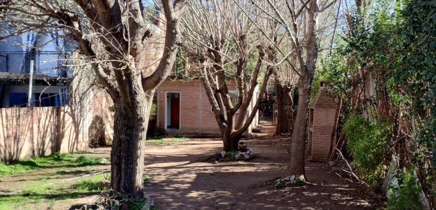 Casa con departamento independiente en Mina Clavero