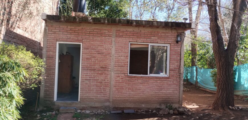 Casa con departamento independiente en Mina Clavero