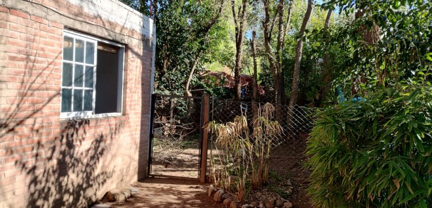 Casa con departamento independiente en Mina Clavero