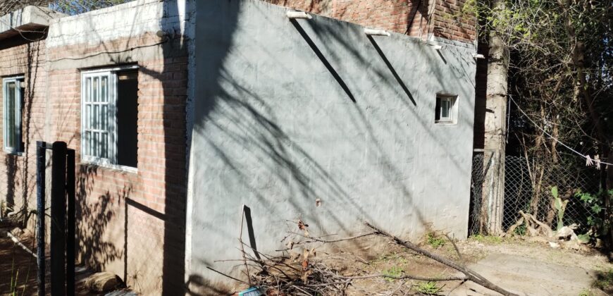 Casa con departamento independiente en Mina Clavero