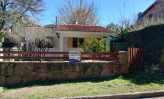 Casa con departamento independiente en Mina Clavero