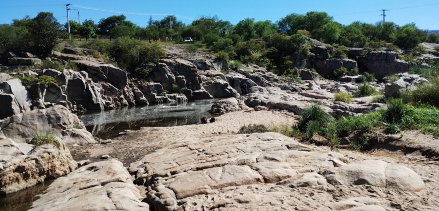 Terreno baldío zona residencial a pasos del centro de Mina Clavero
