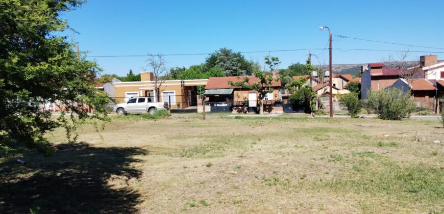 Terreno baldío zona residencial a pasos del centro de Mina Clavero