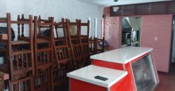 Importante esquina céntrica (ex hospedaje) con vivienda en Nono