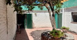 Importante esquina céntrica (ex hospedaje) con vivienda en Nono