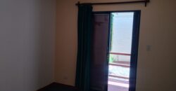 Importante esquina céntrica (ex hospedaje) con vivienda en Nono